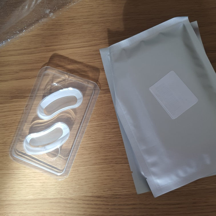 Hyaluronic microneedle eye patches - Shanaz Riasoth 